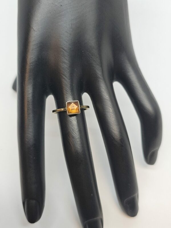 Victorian Citrine Gold Ring - Image 4