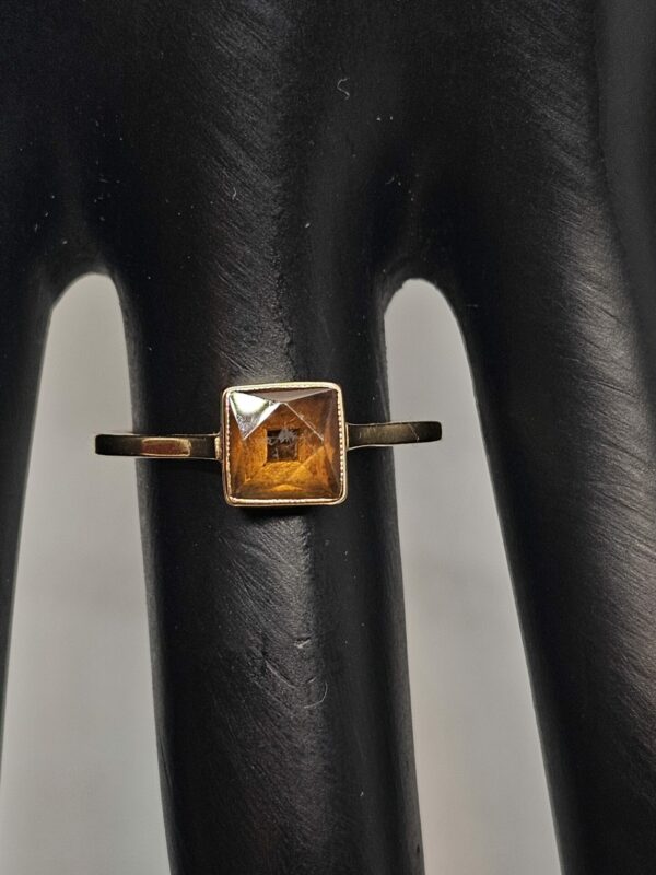 Victorian Citrine Gold Ring - Image 3