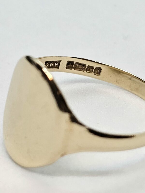 Vintage Gold Signet Ring - Image 2