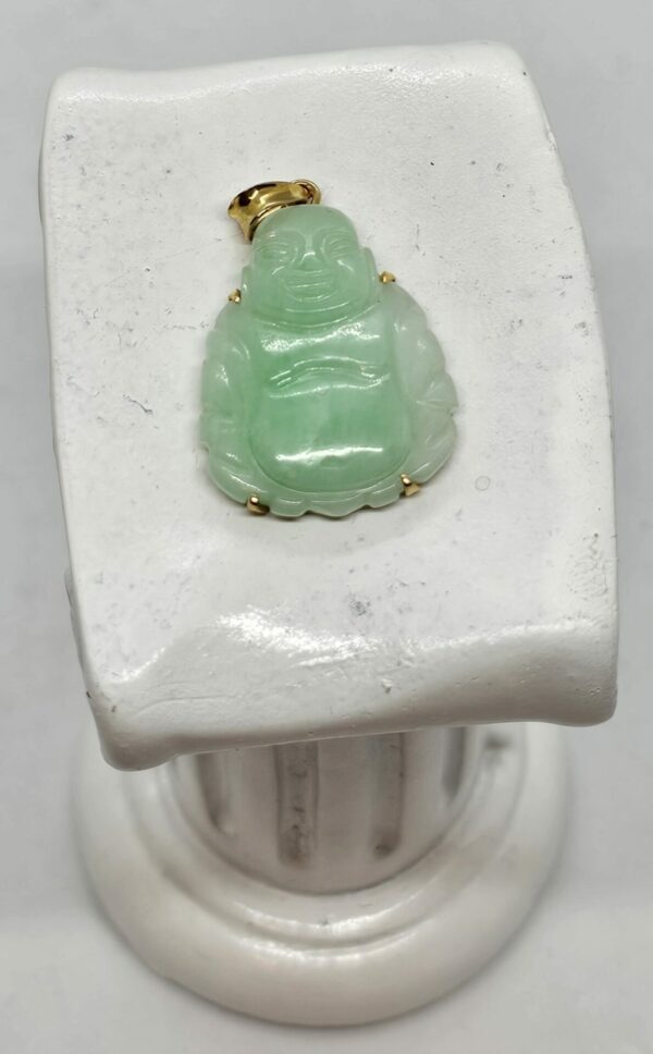 Jade Budda on a Gold mount - Image 2