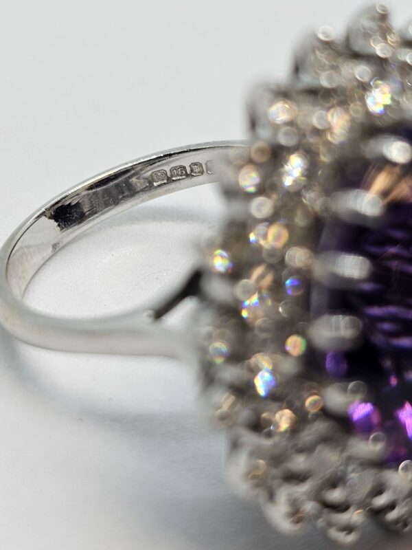 18ct White Gold Amethyst and Diamond Ring - Image 5