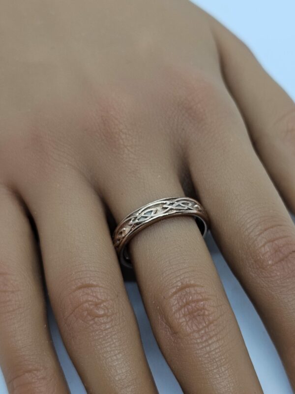 Clogau Gold Celtic Style Band - Image 4