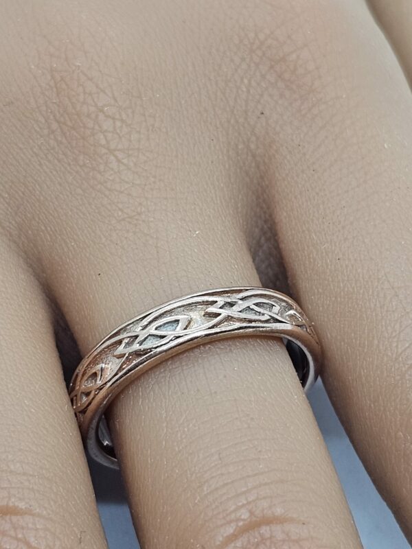 Clogau Gold Celtic Style Band - Image 3