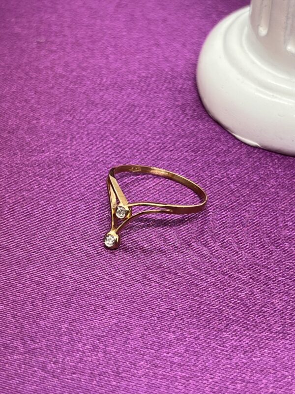 18ct gold and diamond ladies ring - Image 3