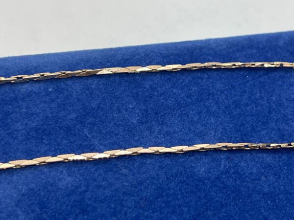 18 inch 9ct gold ladies chain necklace - Image 3