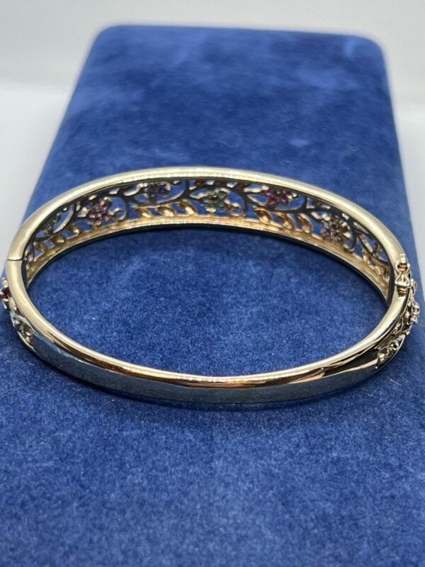 Beautiful 9ct gold gem set bangle - Image 2