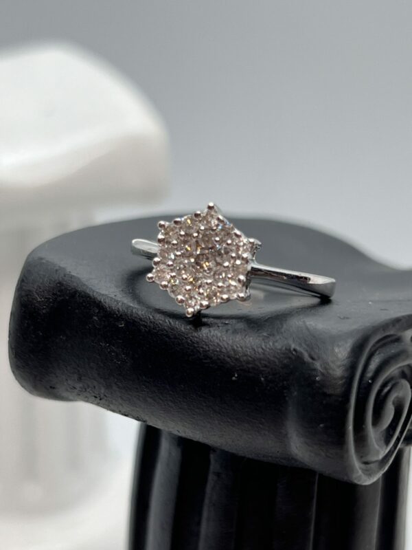 9ct white gold hexagon diamond cluster ring - Image 2