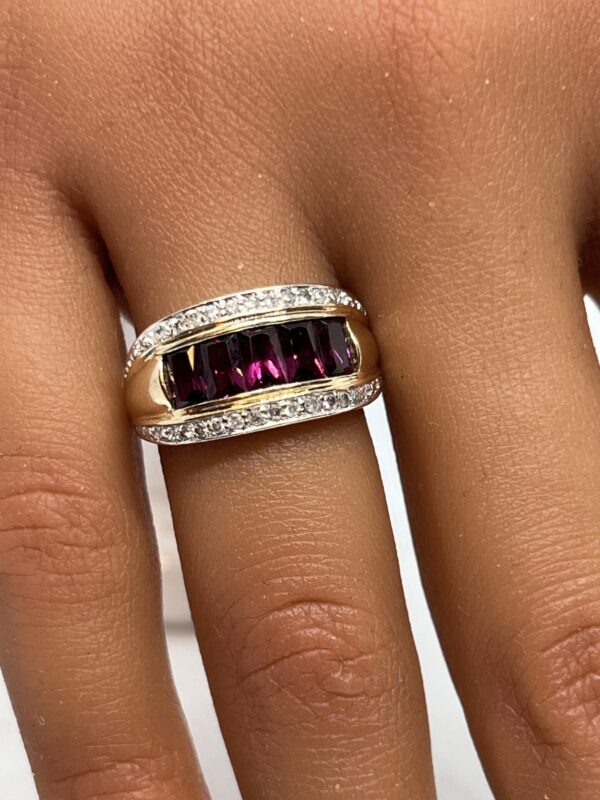 9ct gold amethyst and diamond ladies dress ring