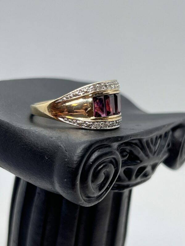 9ct gold amethyst and diamond ladies dress ring - Image 4