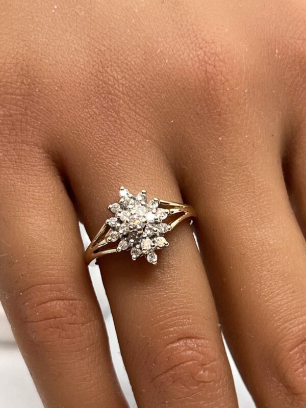 9ct gold and diamond snowflake ring