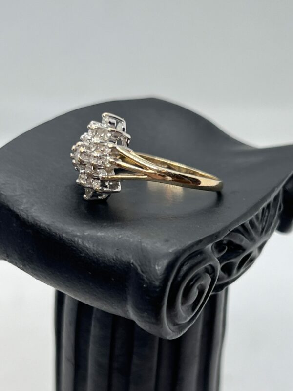 9ct gold and diamond snowflake ring - Image 3