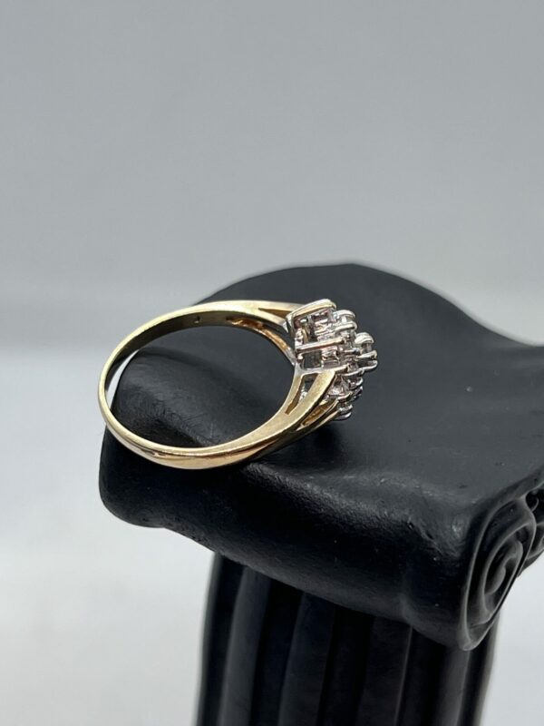 9ct gold and diamond snowflake ring - Image 4