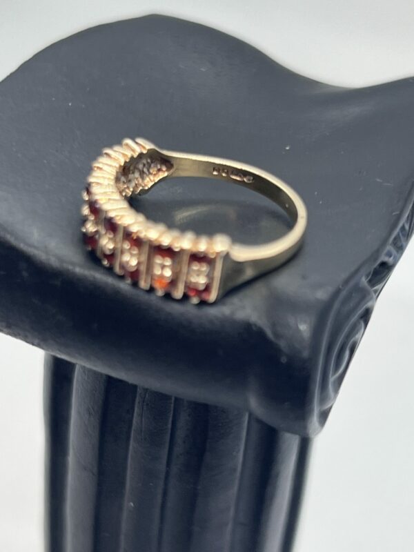 9ct gold garnet ladies half eternity band - Image 4