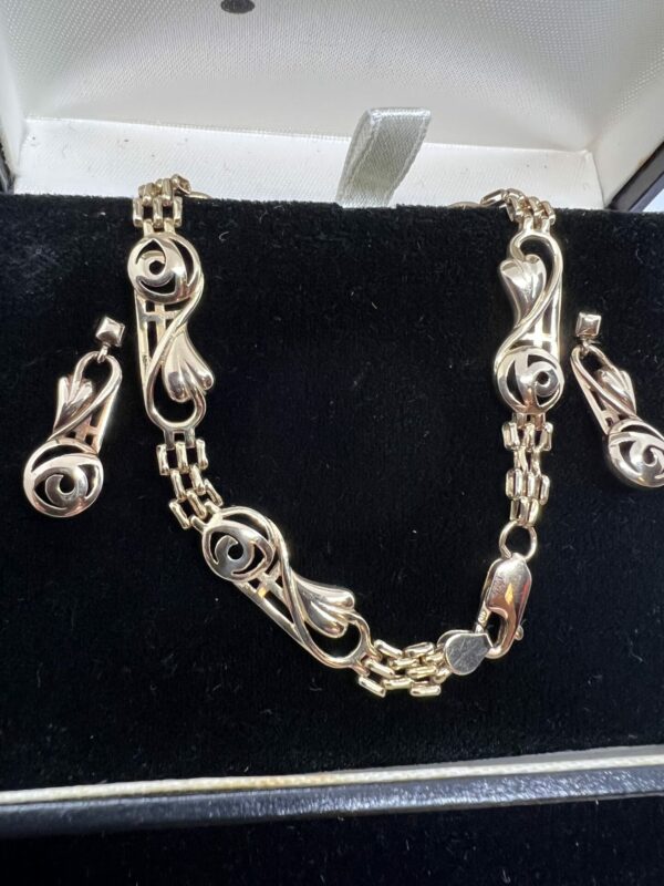 9ct gold rennie mackintosh bracelet and earrings set - Image 2