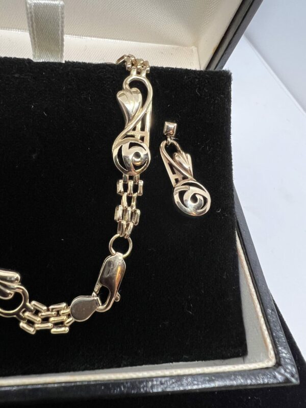 9ct gold rennie mackintosh bracelet and earrings set - Image 4