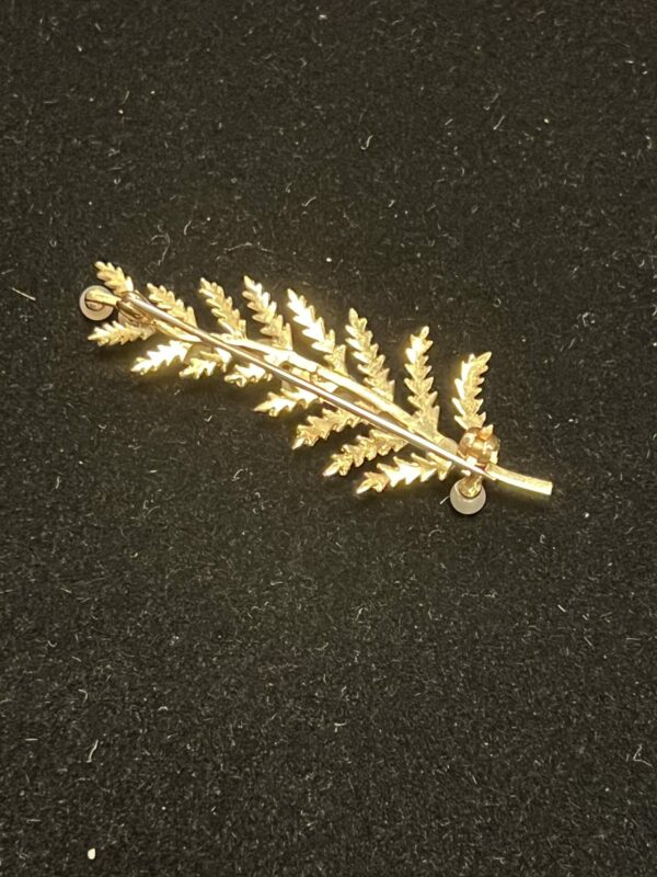 9ct gold and Pearl fern leaf brooch - Image 2