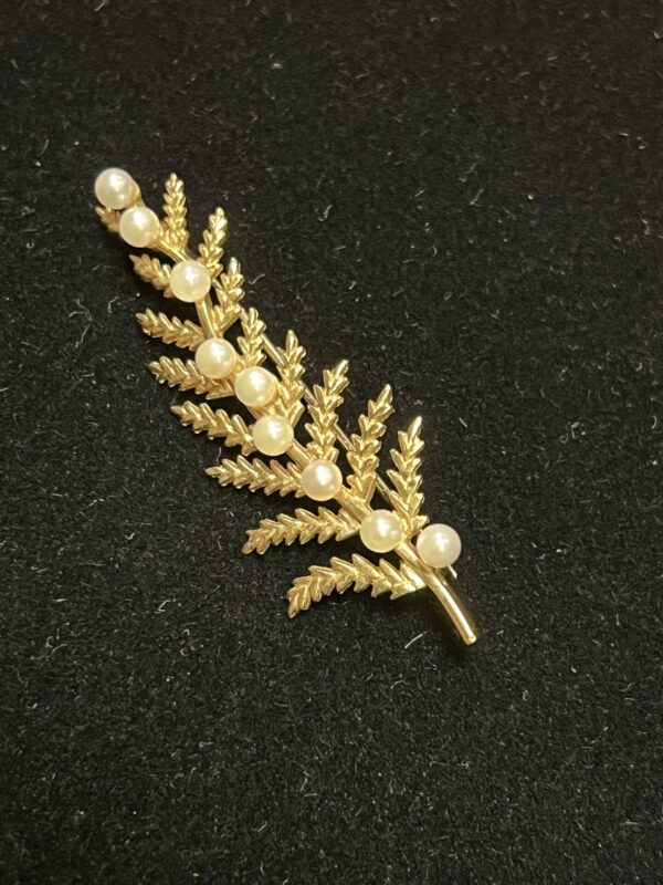 9ct gold and Pearl fern leaf brooch - Image 3