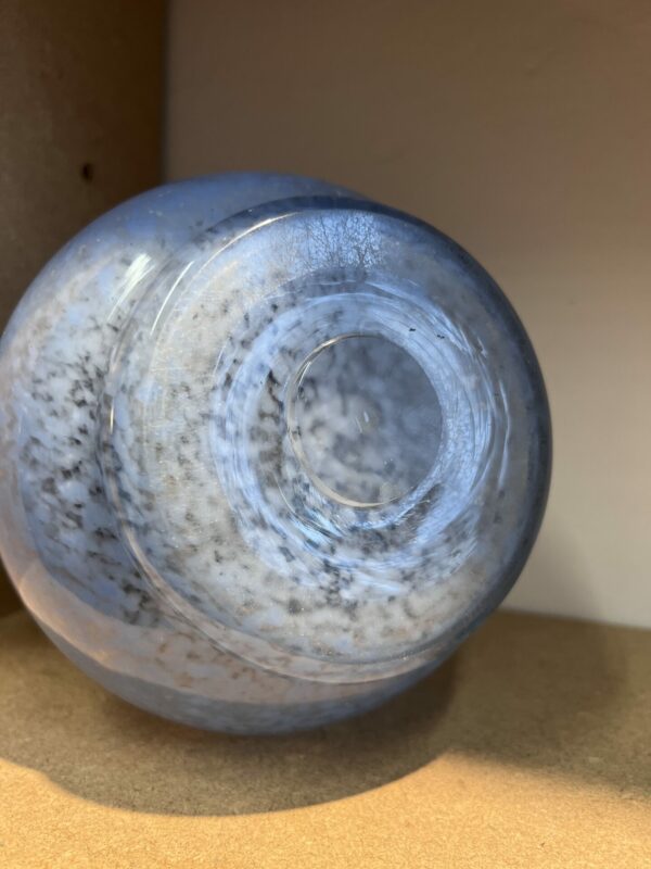 Monart shape RA Scottish glass vase - Image 3