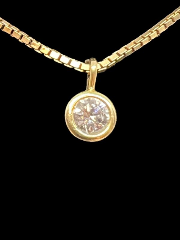 18ct gold chain and 1/2ct diamond solitaire pendant - Image 2