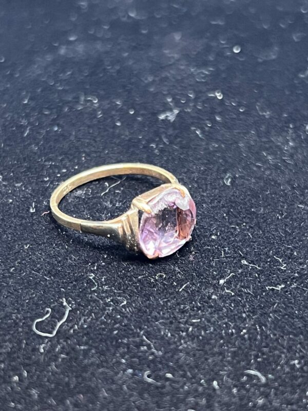 9ct gold and amethyst dress ring - Image 3