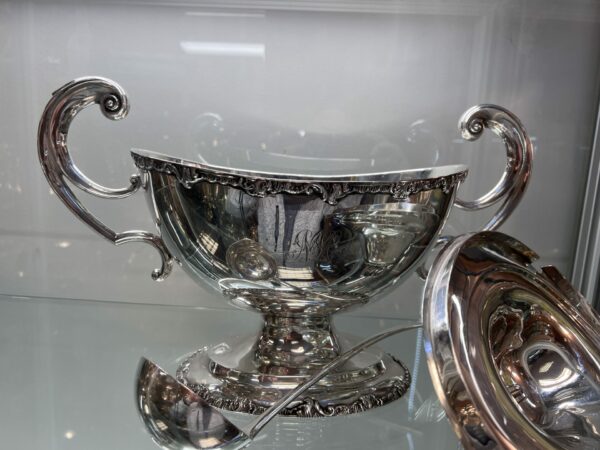 1908 solid silver soup tureen with ladle - Image 6