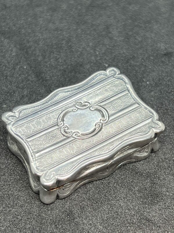 Victorian silver vinaigrette - Image 3