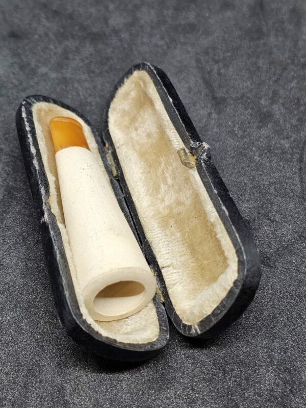 Clay and Amber Cheroot Holder - Image 3