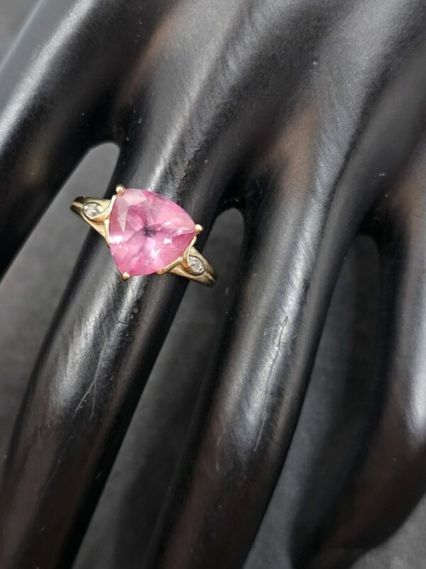 9ct Yellow Gold Pink Sapphire ring