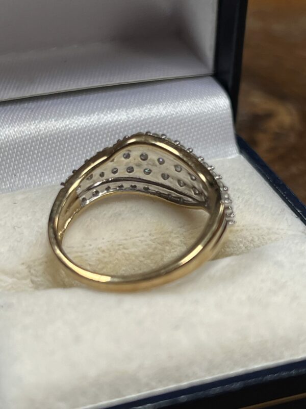 9ct gold diamond cluster band ring - Image 7