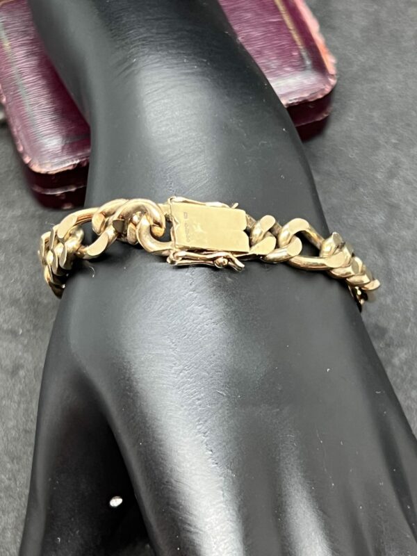 9ct gold curb bracelet - Image 3