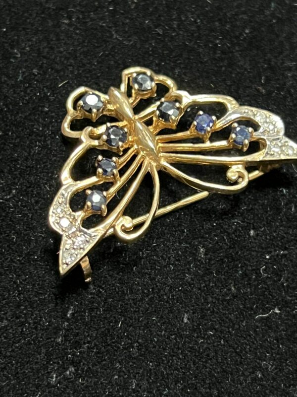 9ct gold diamond and sapphire butterfly brooch - Image 4