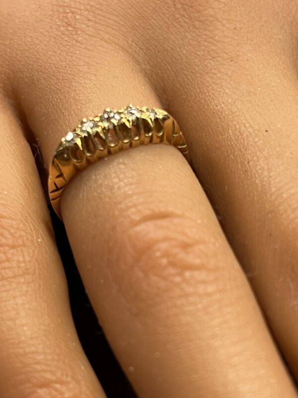 18ct gold and diamond five stone ring - Image 2