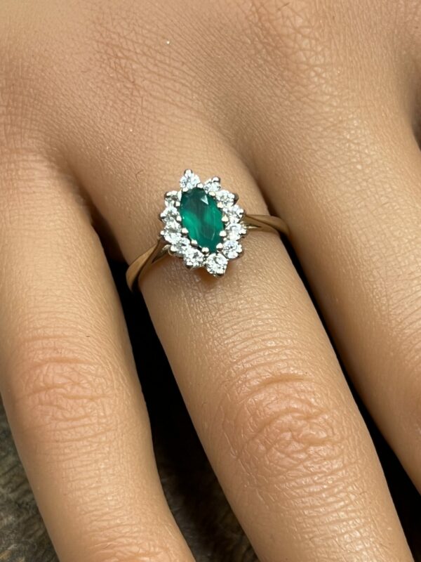 9ct gold emerald dress ring