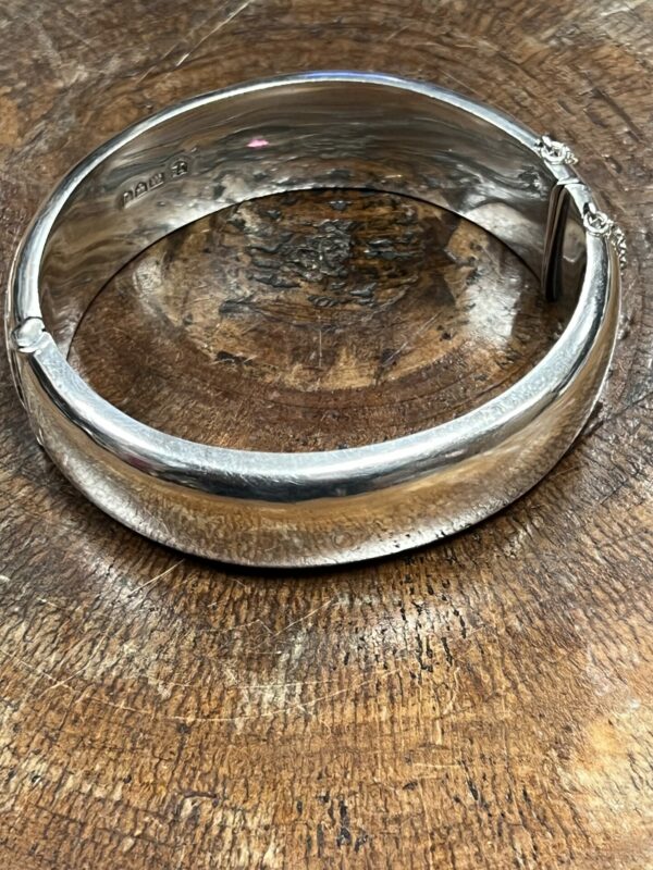 Vintage silver hinged bangle - Image 3