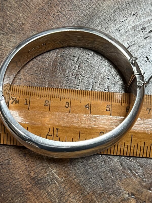 Vintage silver hinged bangle - Image 6