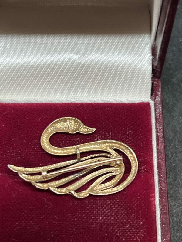 9ct gold swan pendant brooch - Image 3