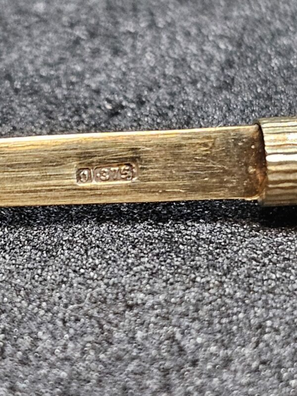 9ct gold Toothpick - Image 4