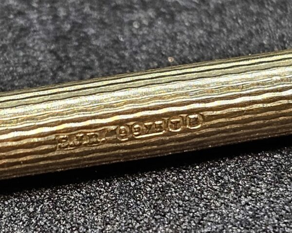 9ct gold Toothpick - Image 3