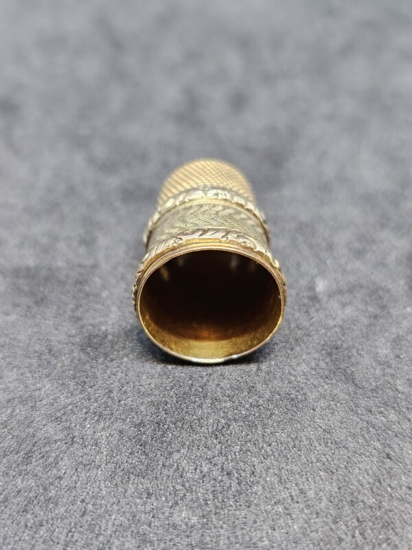 9ct gold Thimble - Image 3