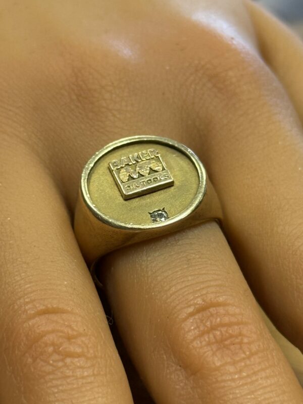 Baker oil tools 10ct gold signet ring