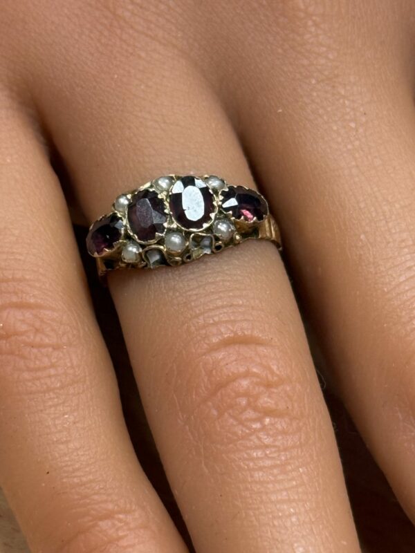 Antique garnet and seed pearl ring 9ct