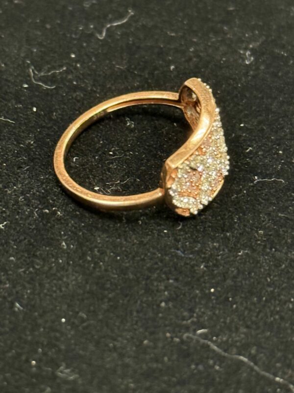 9ct rose gold white and pink diamond ring - Image 5