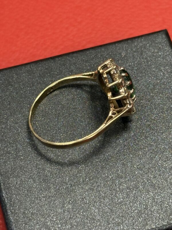 9ct gold ladies dress ring - Image 4