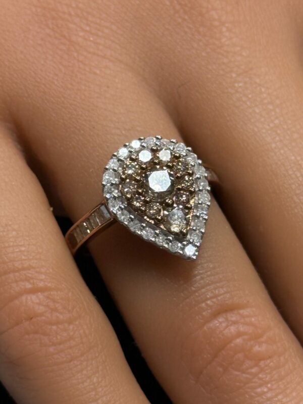 White and champagne diamond ring - Image 2