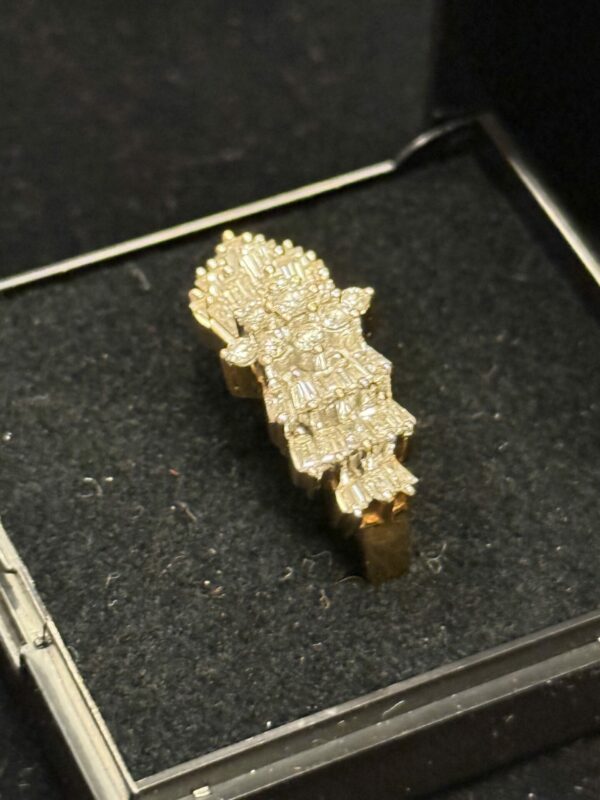 18ct gold diamond cluster - Image 4