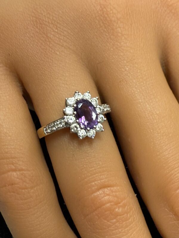 9ct gold amethyst and cz ladies ring