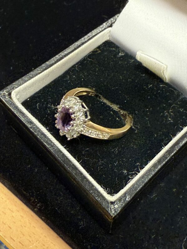 9ct gold amethyst and cz ladies ring - Image 4