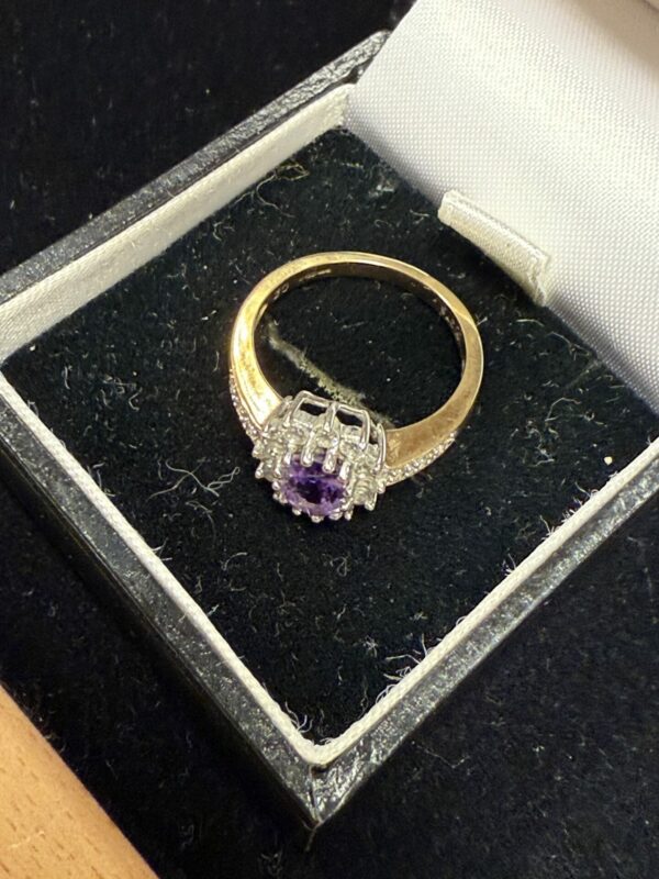 9ct gold amethyst and cz ladies ring - Image 5