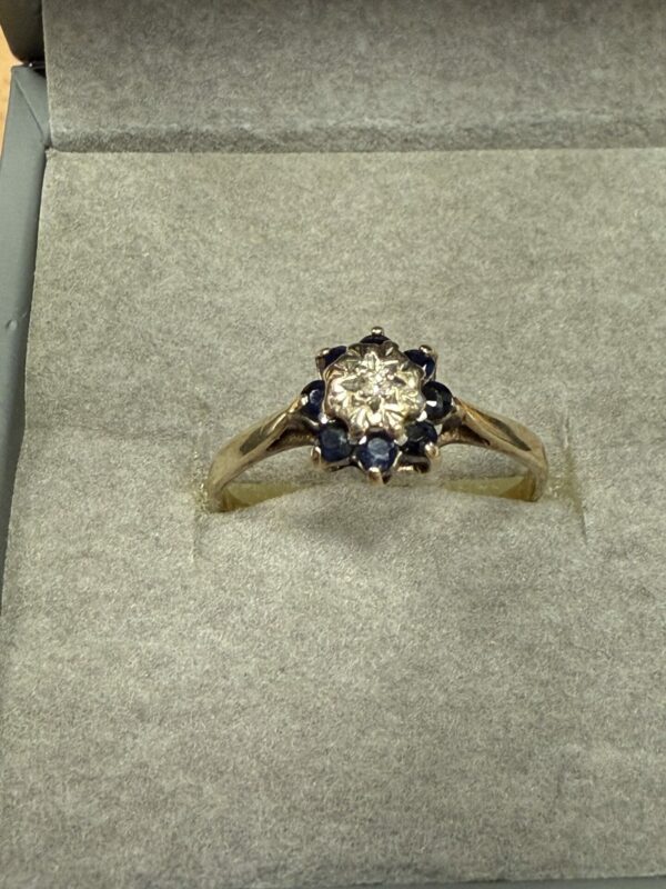 Sapphire and diamond 9ct gold ladies ring - Image 3