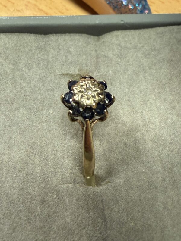 Sapphire and diamond 9ct gold ladies ring - Image 4